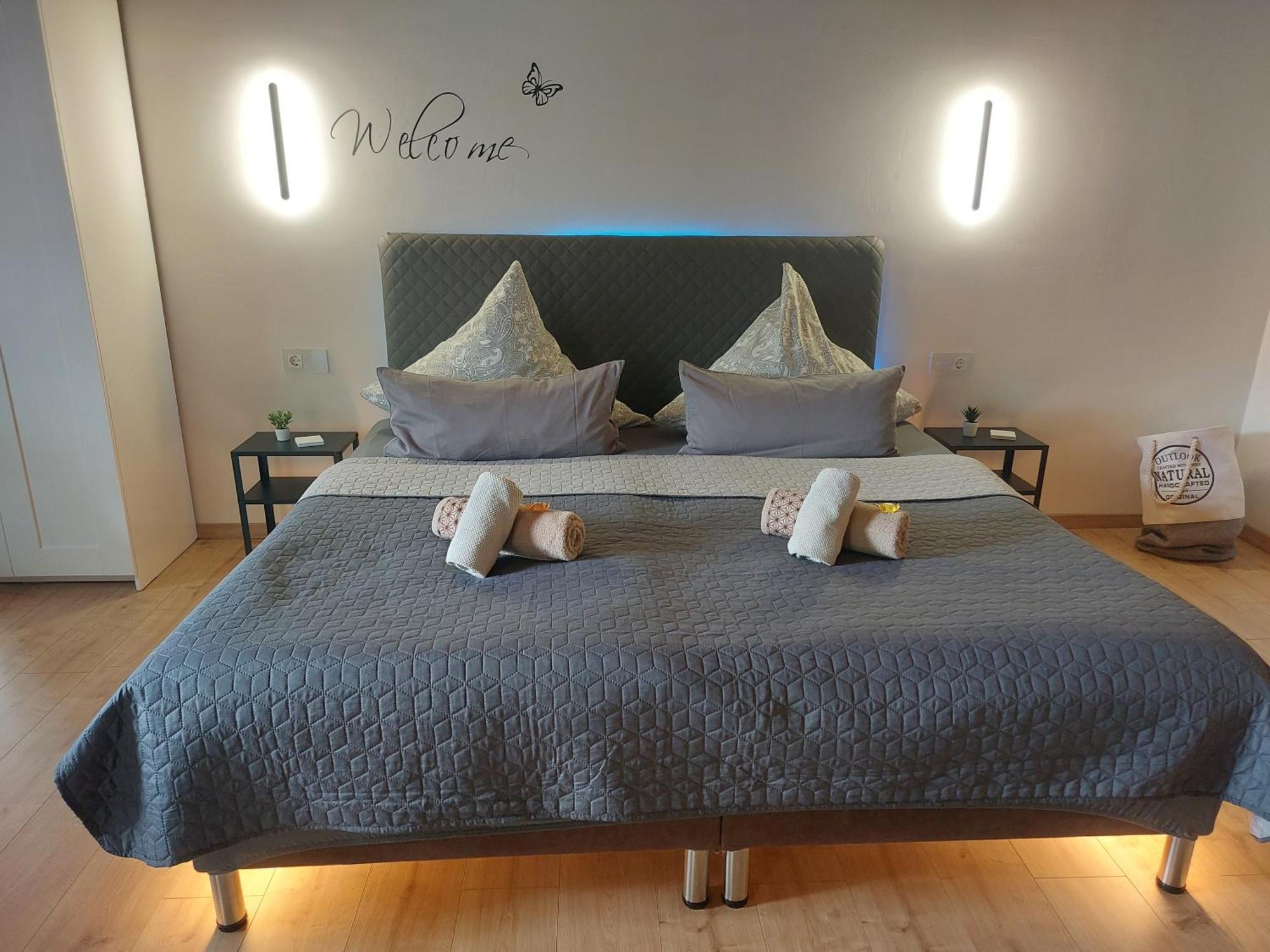 Gaestehaus Gomilar ฟรอนเทน ภายนอก รูปภาพ